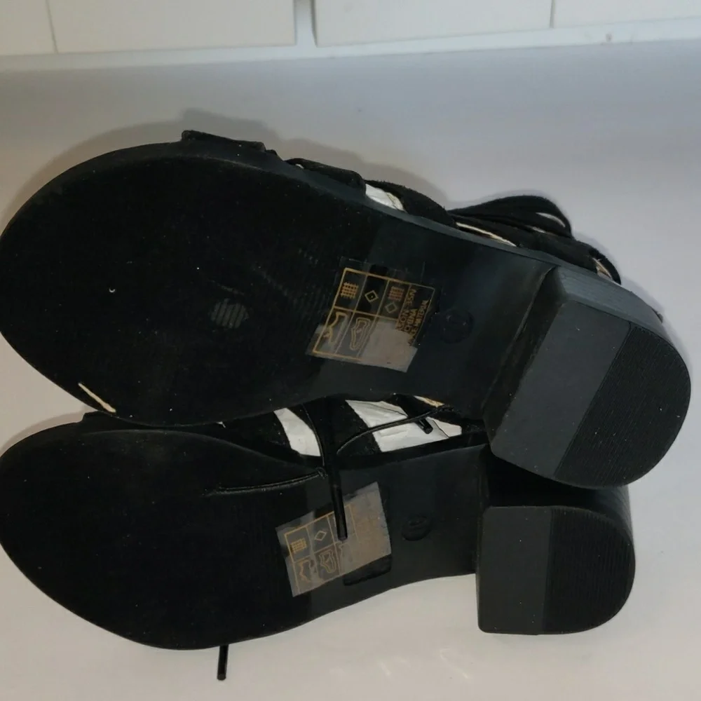 Nicole Miller girl dress shoes